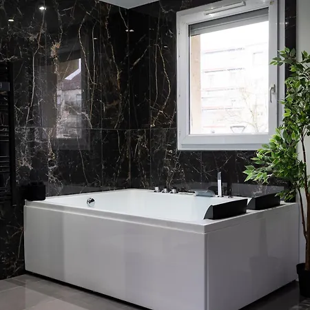 Evasion Romantique Avec Jacuzzi Apartment