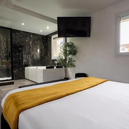 Apartment Evasion Romantique Avec Jacuzzi Savigny-le-Temple