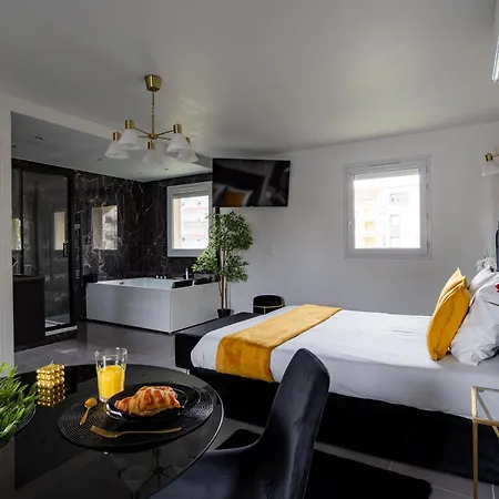 Evasion Romantique Avec Jacuzzi Apartment